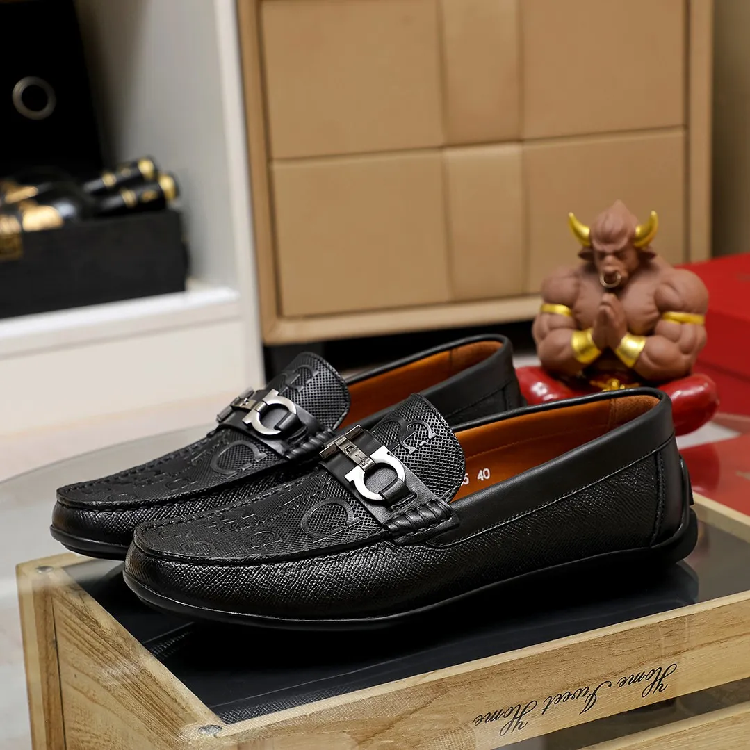 Men's shoes 💰360 🕷🕷【Ferragamo】Ferragamo Popular fashionable casual slip-on shoes🇨🇳Official website counter 1:1 production, original mold opening💯Good quality visible, imported high-end first-layer calfskin, luxurious pigskin lining🌿Very clear texture, high-quality waterproof, non-slip and wear-resistant outsole🎋High quality and low price, truly handmade🍓2 colors, code number 38-45